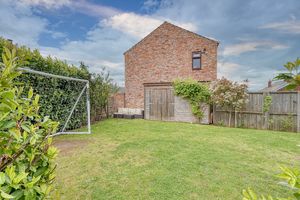 Front Garden- click for photo gallery
